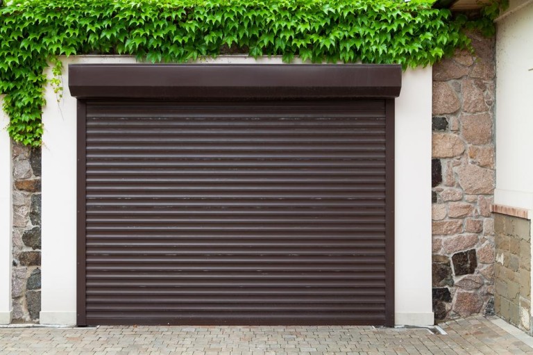 Pose de volets à Tourcoing : guide pour une isolation et sécurité optimales